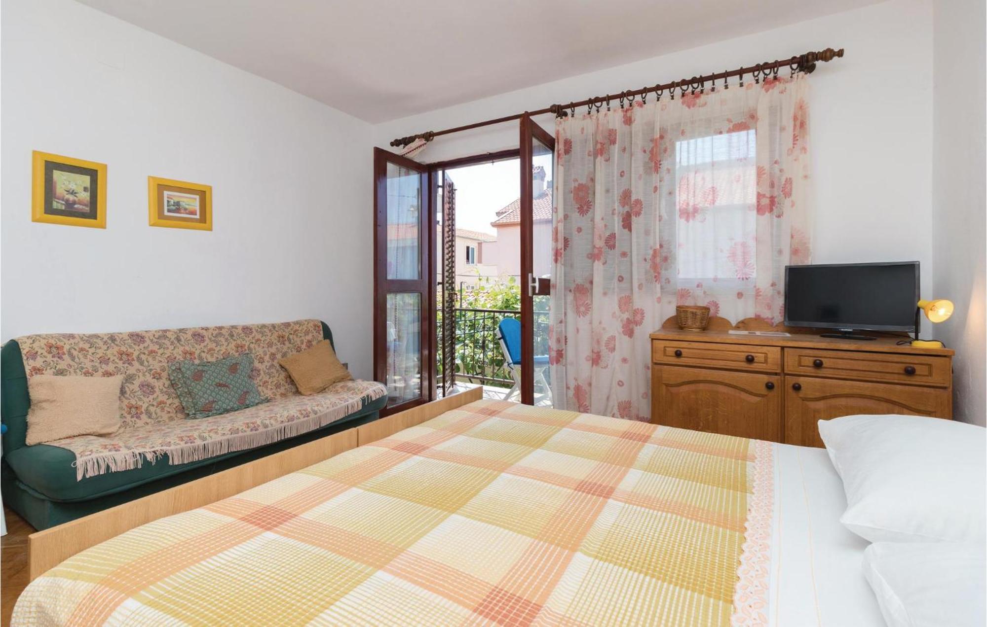 Nice Apartment In Zadar With Wifi Экстерьер фото