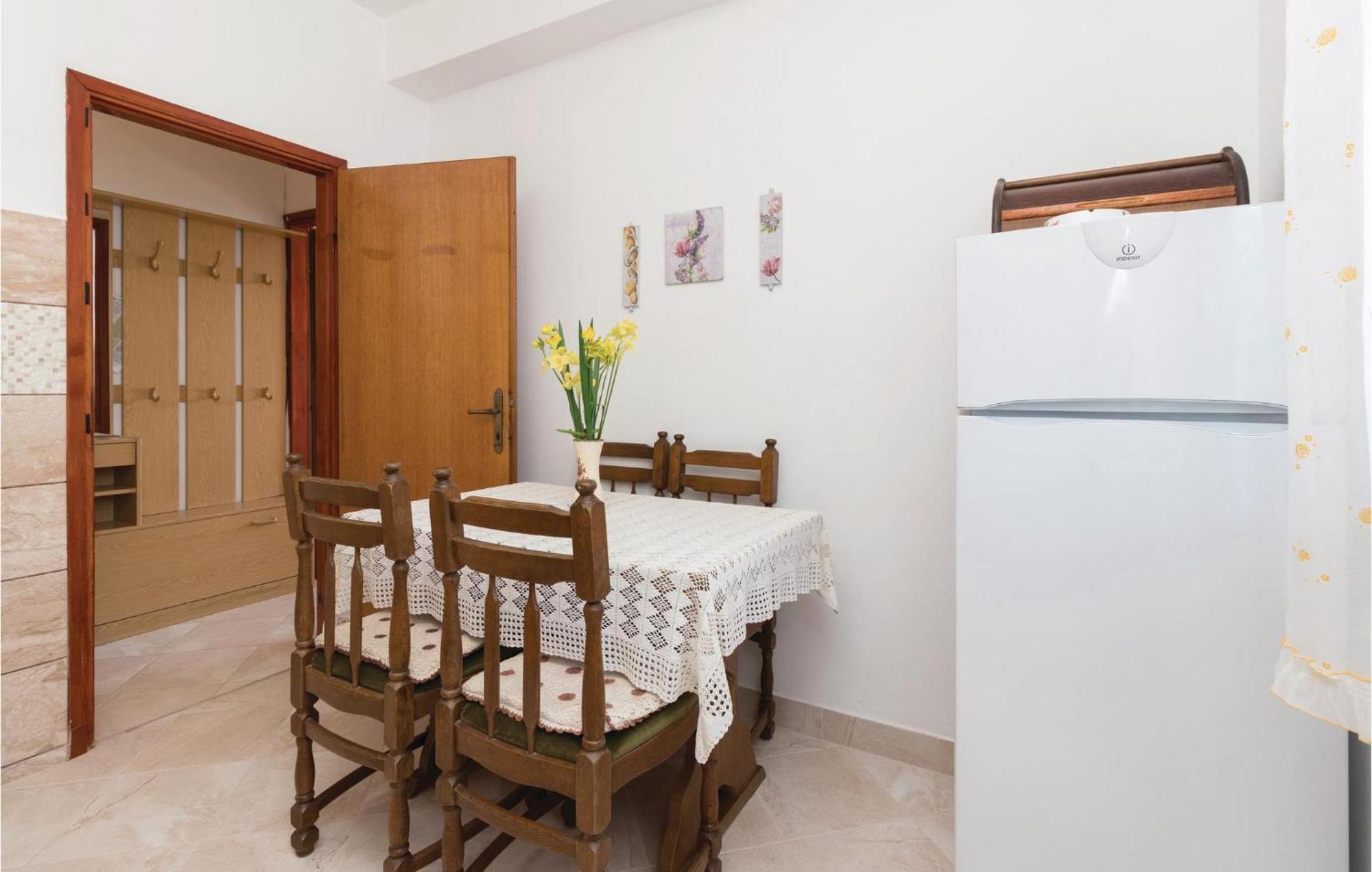 Nice Apartment In Zadar With Wifi Экстерьер фото