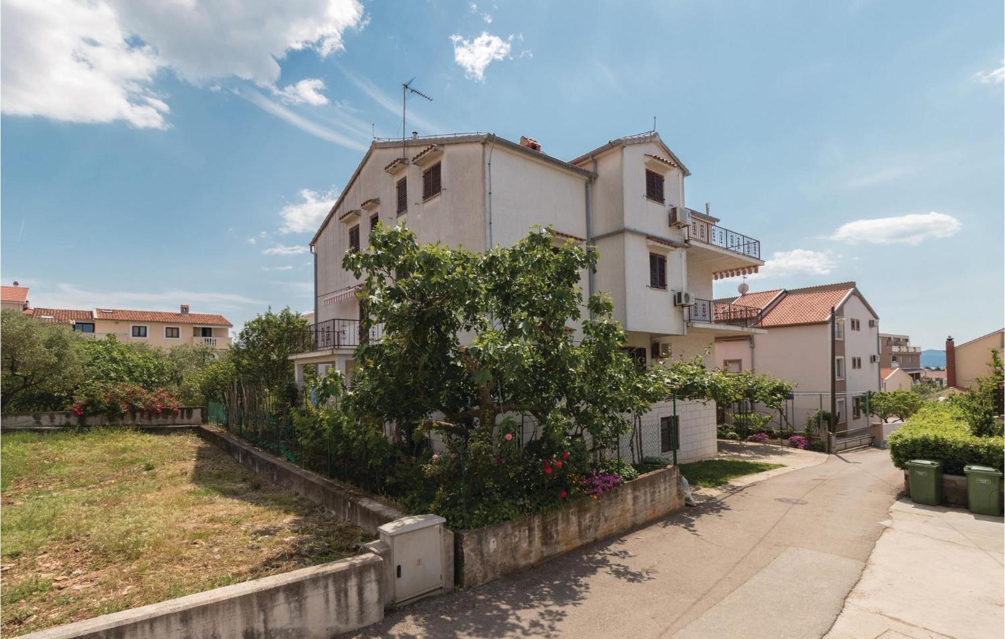 Nice Apartment In Zadar With Wifi Экстерьер фото