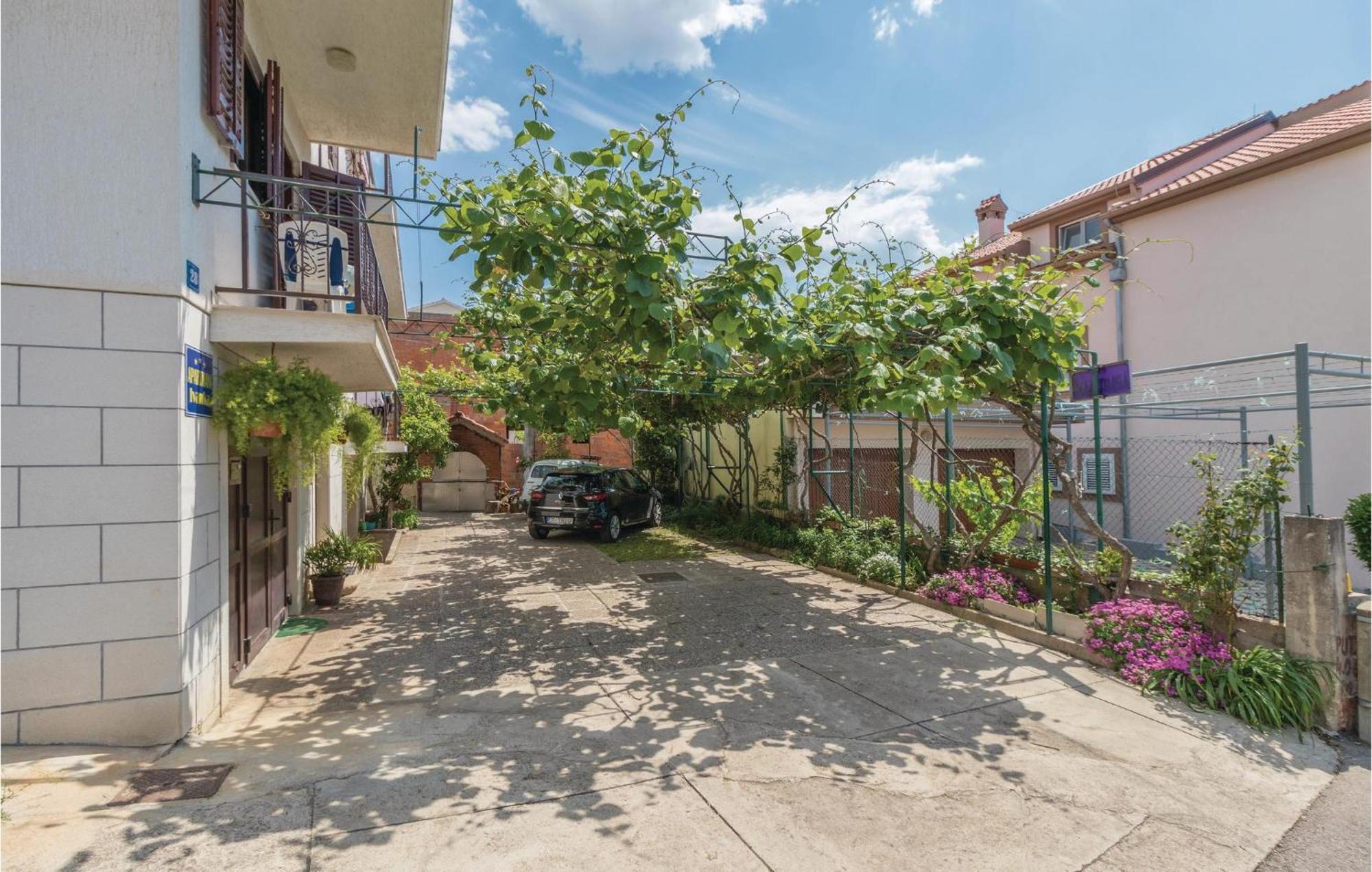 Nice Apartment In Zadar With Wifi Экстерьер фото